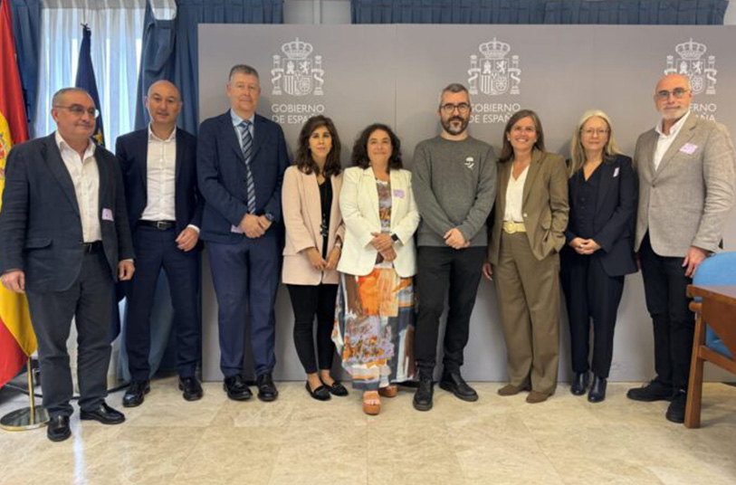 Presentación del primer documento interactivo sobre Compra Pública Sanitaria Responsable en el Ministerio de Sanidad.